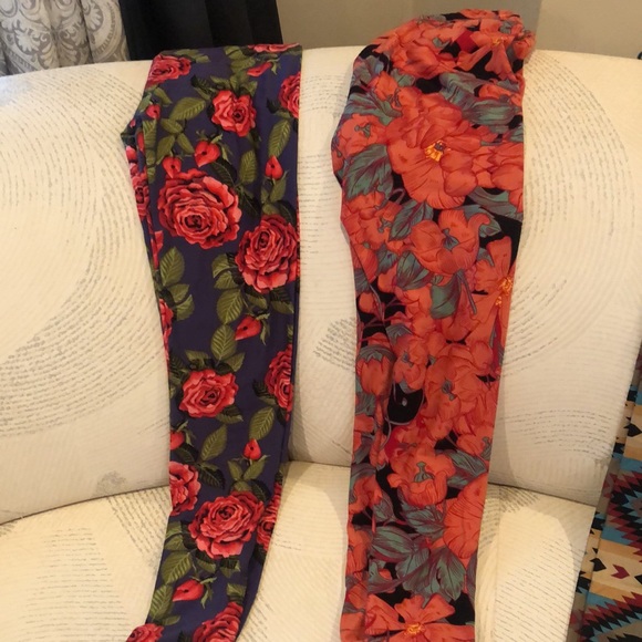 LOOK! Lularoe One Size leggings. 20+ different patterns available! 1 tween size - Picture 9 of 15
